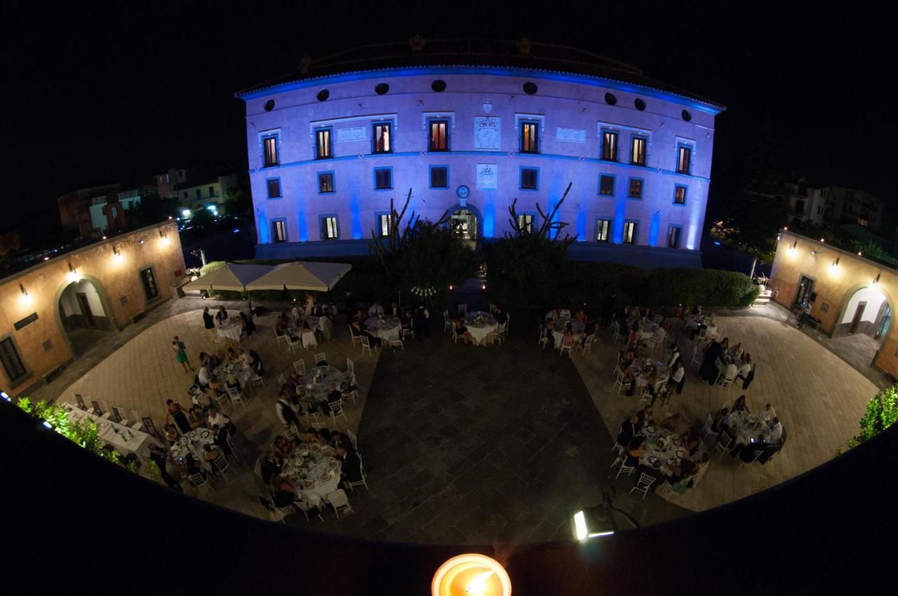 Castello Di Casapozzano Bed and Breakfast Aversa Buitenkant foto