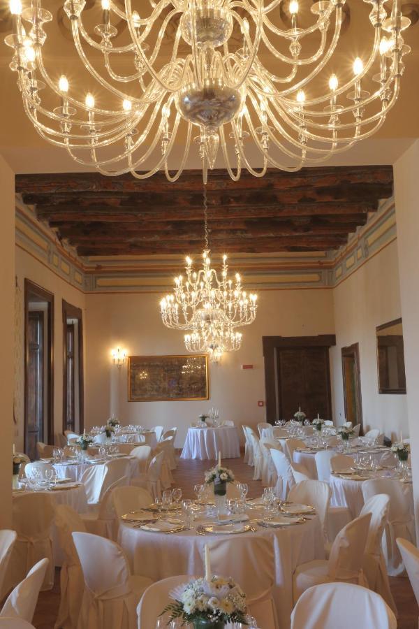Castello Di Casapozzano Bed and Breakfast Aversa Buitenkant foto